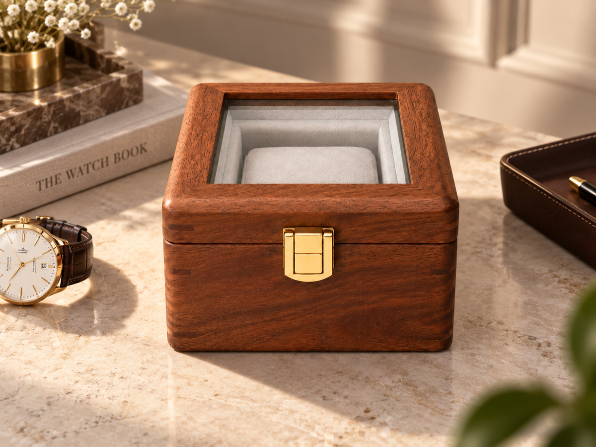 Coffret vitrine en bois Héritage pour 1 montre dans un décor élégant